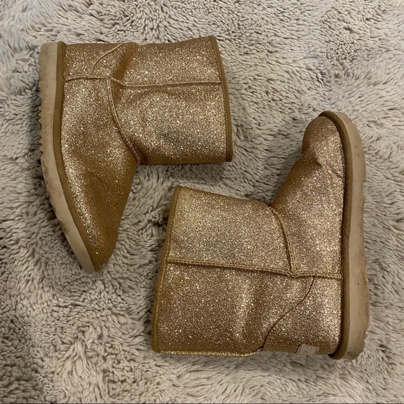 Ugg’s Gold sparkle glitter 5 Women’s - Picture 7 of 8